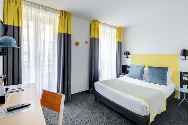 Family Room, 2 Bedrooms, Includes soft minibar, courtesy tray, Chromecast, Digital press
