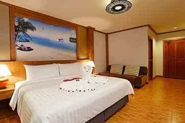 Deluxe Lagoon Room