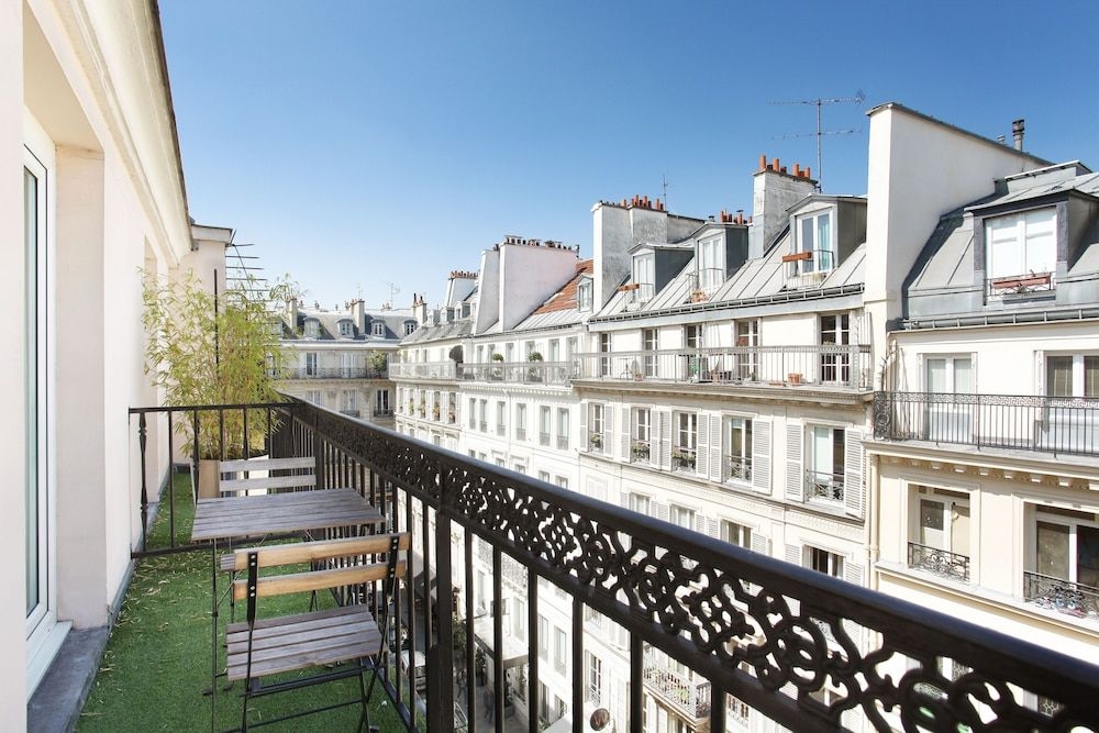 Maison Nabis by HappyCulture0