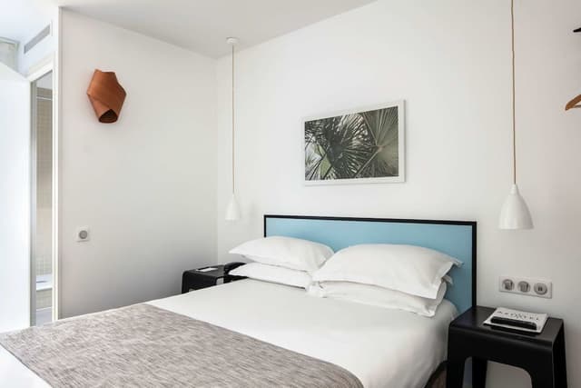 Standard Double room - Complimentary soft minibar, courtesy tray, Chromecast, digital press