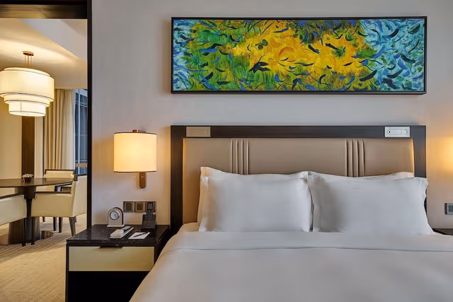 Suite, 1 King Bed (Urban)
