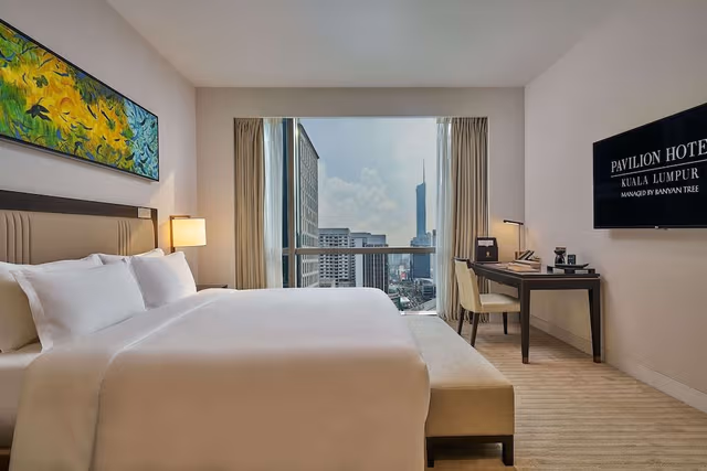Suite, 1 King Bed (Urban)