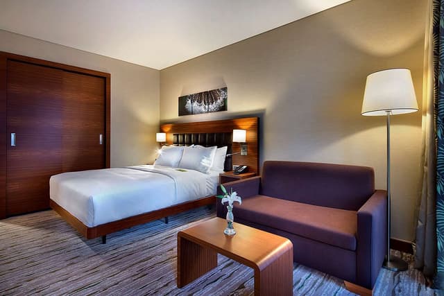 QUEEN FAMILY GUEST ROOM