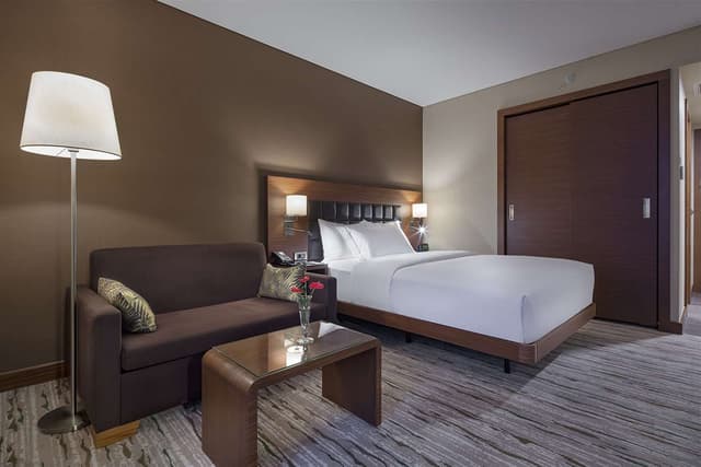 QUEEN FAMILY GUEST ROOM