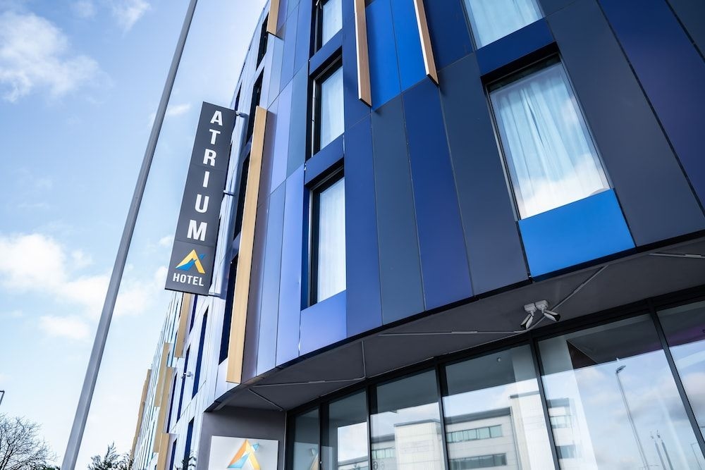 Atrium Hotel Heathrow1