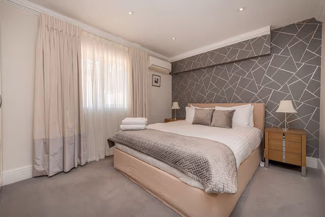 Superior One Bedroom Apartment