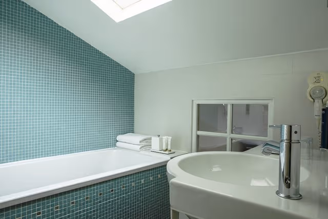 Duplex Room with Louvre View