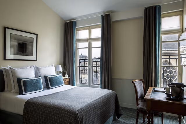 Duplex Room with Louvre View