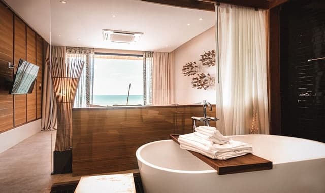 Honeymoon Room