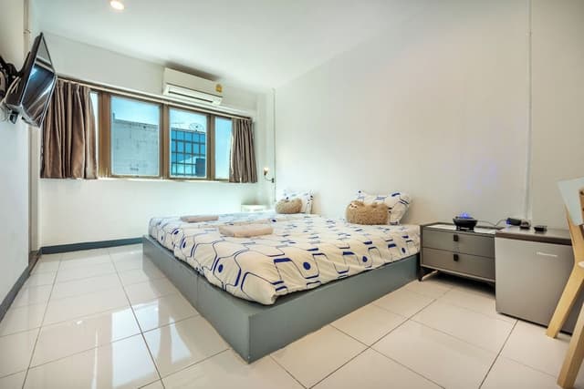 Standard Twin Room Private Bathroom