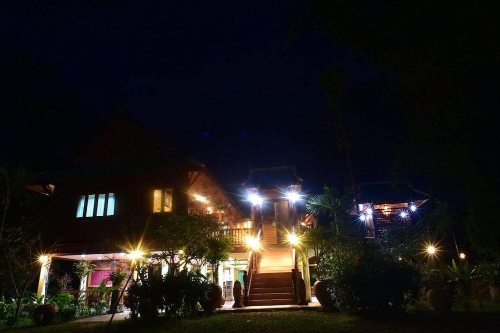 Riverside Home4