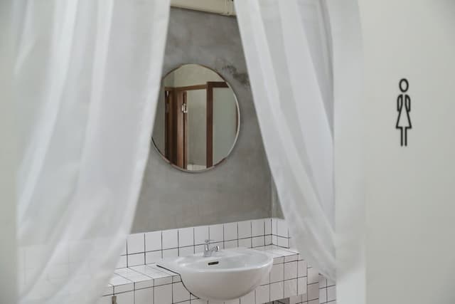 Standard Twin Room with Shared Bathroom