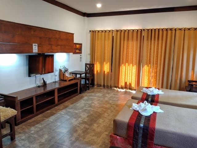 Deluxe Twin Room