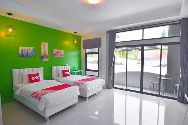 Deluxe Twin Room, Pool View