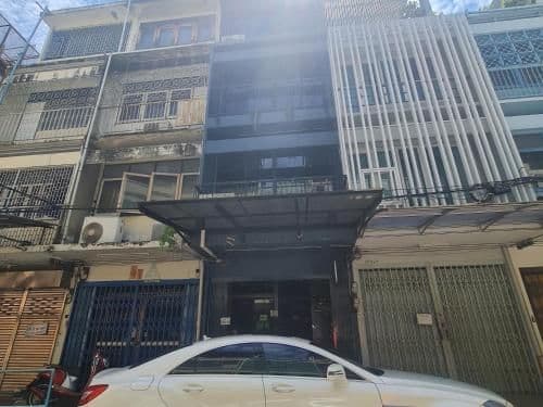 Twin Room with Shared Bathroom
