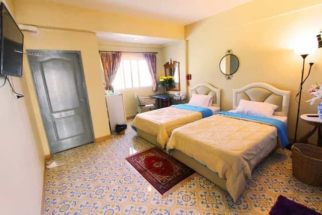 Standard Twin Room
