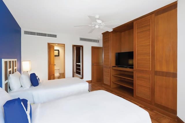 Premier Suite, 2 Twin Beds, Golf View