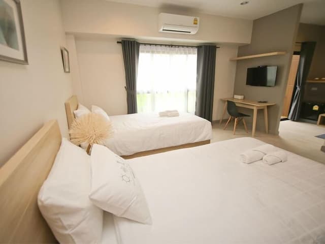 Standard Twin Room