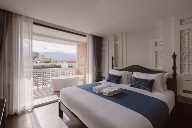Junior Double Room, 1 King Bed