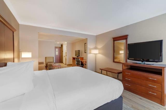 King Suite with Sofa-Bed - Non-Smoking