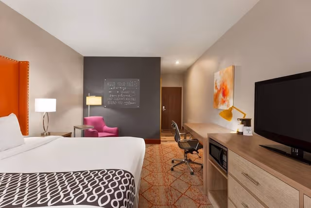 Room, 1 King Bed, Accessible, Non Smoking (Mobility Accessible)