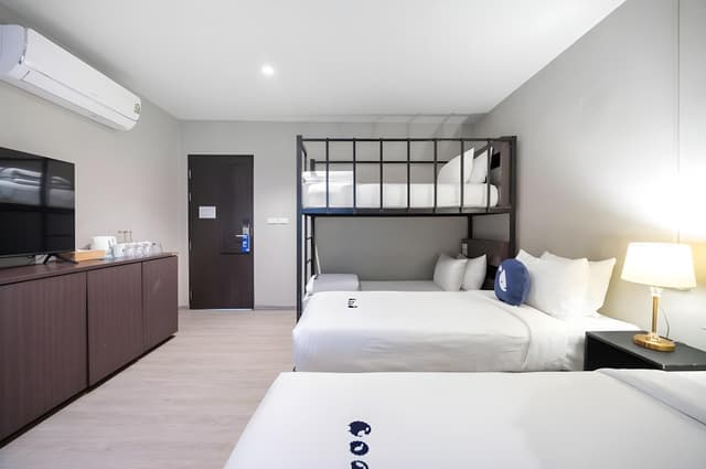Comfort Quadruple Room