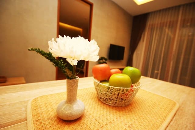 Premier Suite, 1 Double Bed, Balcony, Garden View