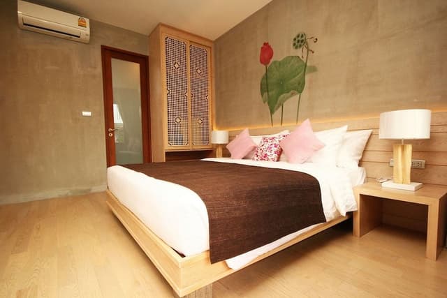 Premier Suite, 1 Double Bed, Balcony, Garden View