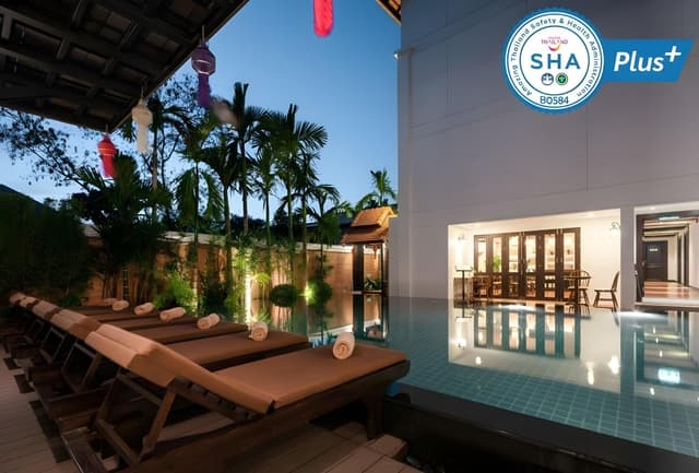 Lanna Family room with Garden
