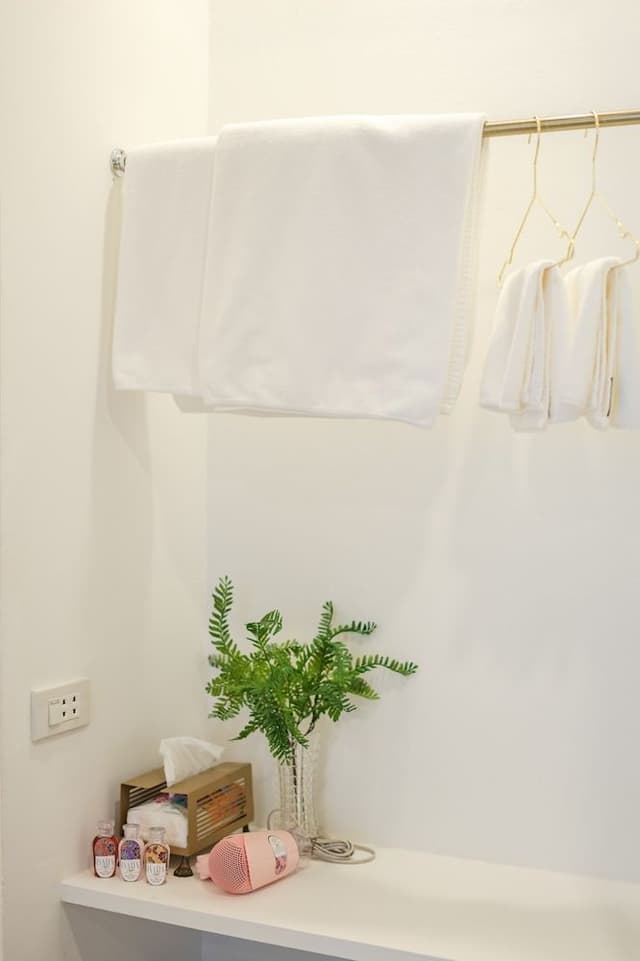Suite, Balcony