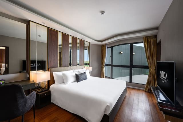 Grande 2 Bedroom Suite Ocean View with Plunge Pool