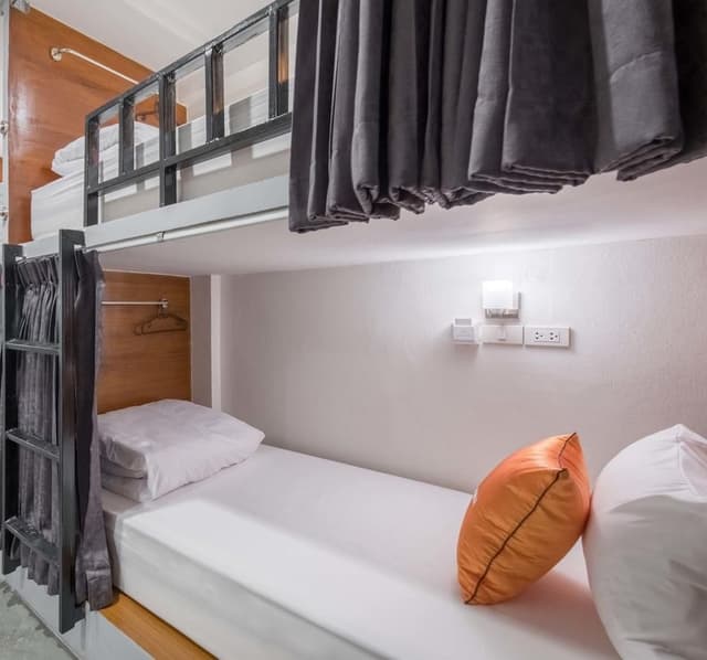 Basic Twin Room, Shared Bathroom