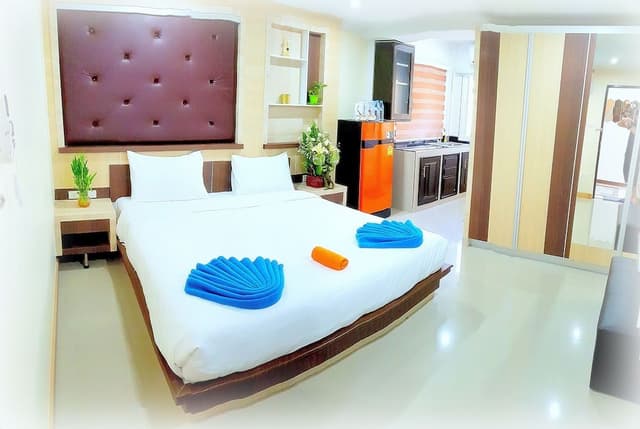 Deluxe Suite