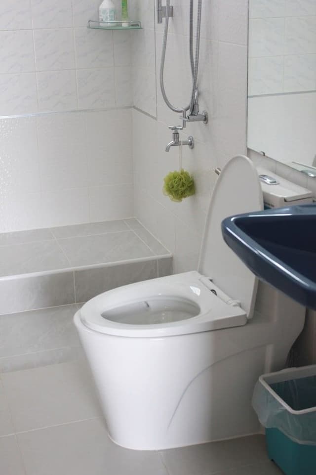 Double Room with External Private Bathroom