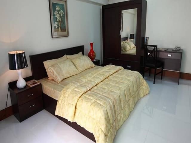 Deluxe Suite with King Bed