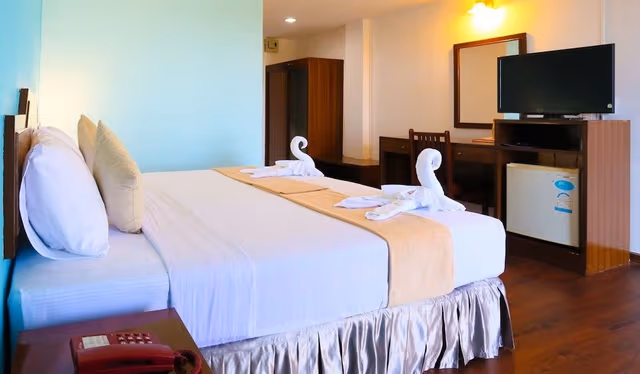 Standard Room, 1 King Bed