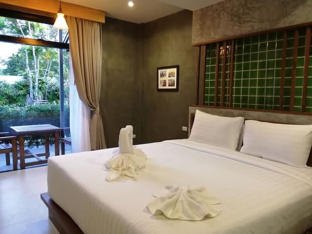 Superior Room, 1 King Bed