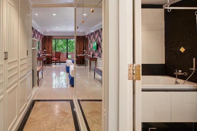Grand Deluxe Room