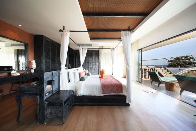 Royal Jacuzzi pool Suite Sea View