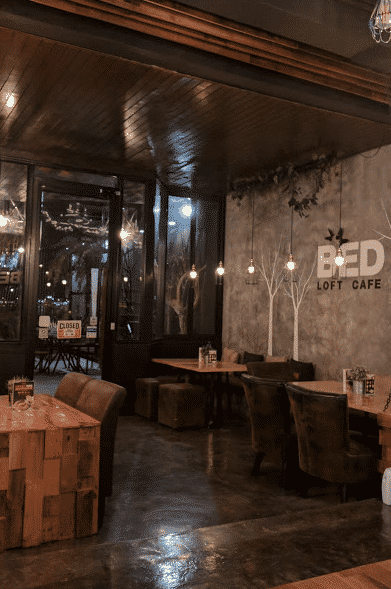 เบด ลอฟท์ คาเฟ่ (Bed Loft Cafe)1