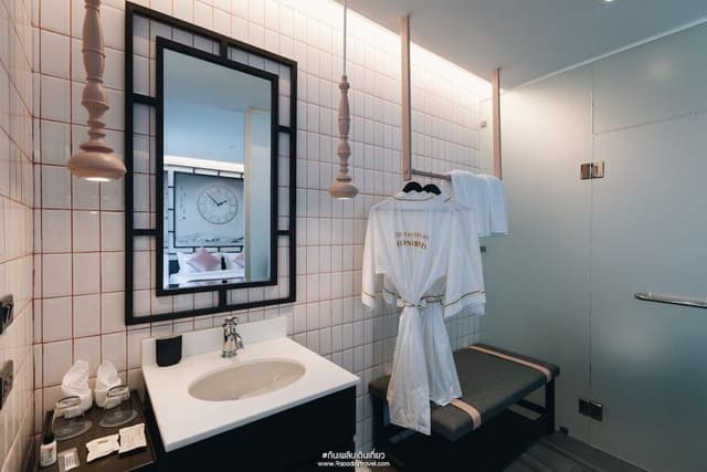 Suite King Room