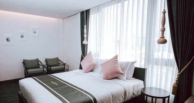 Standard King Room