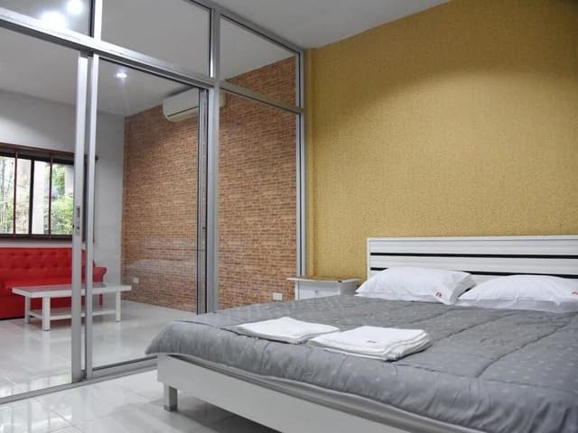 One Bedroom Apartment