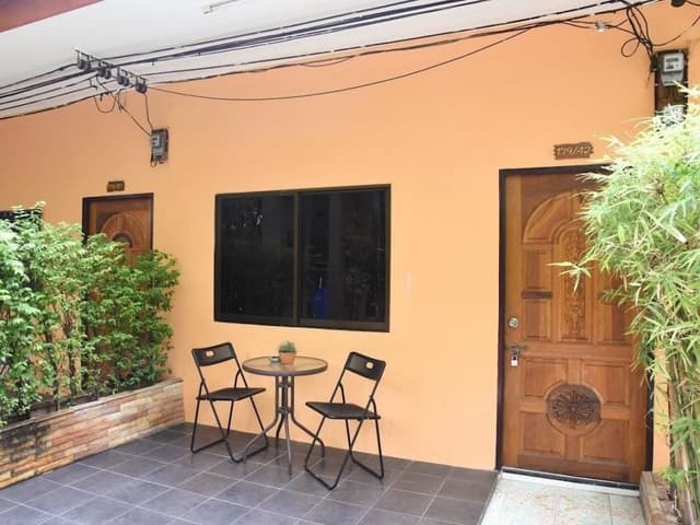 One Bedroom Apartment