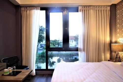 The NicheHome Waterside Living1
