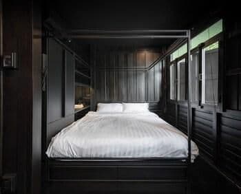 Private Queen Room with Shared Bathroom