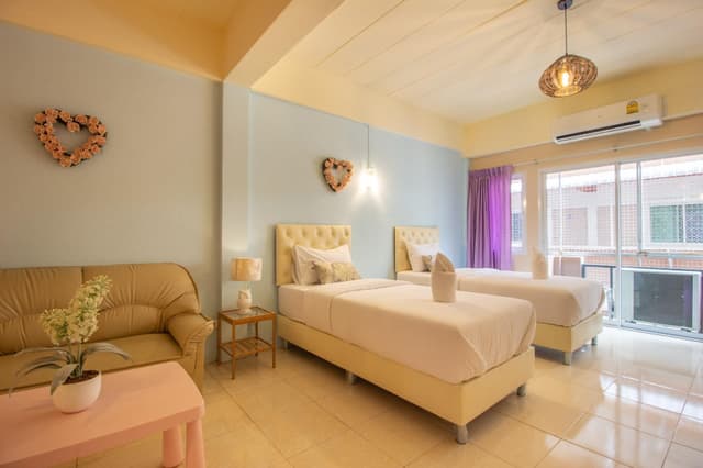 Twin Room for 2 People - Non-Smoking