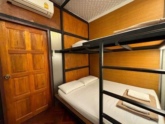 Basic Triple Room with Shared Bathroom