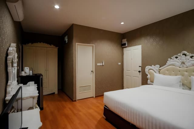 Standard Room Only