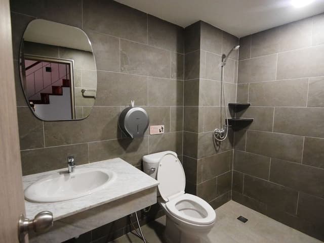 Mixed Dormitory Room